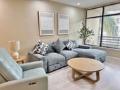 New & Cozy - Hot Jacuzzi 3BR Condo GREAT location