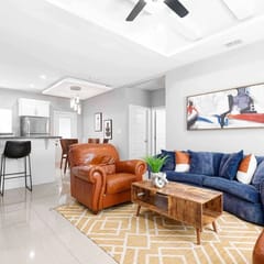 Positano - ✨Cozy & Stylish✨ 3bed/2bath Apt