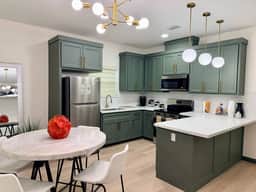 Brand New Apt - Excellent for Big Families - Image 2