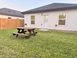 Brand New Apt - Excellent for Big Families - Image 5