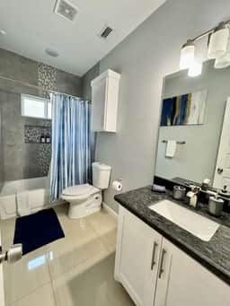 Amazing Two Bedroom Apt! McAllen Area - Image 5