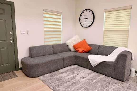 Brand New Apt - Excellent for Big Families - Image 1