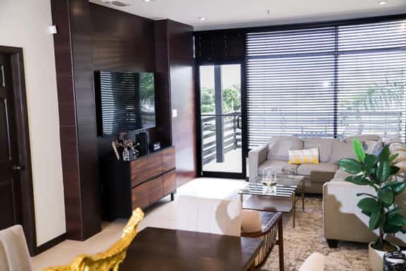 Penthouse with Pool & Jacuzzi - Image 1