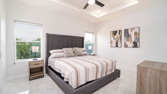 Modern Comfort |Brand New Apartment |Walk to Shops - Image 5