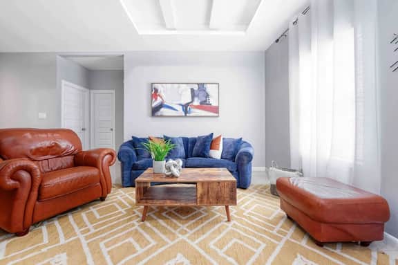 Positano - ✨Cozy & Stylish✨ 3bed/2bath Apt - Image 2