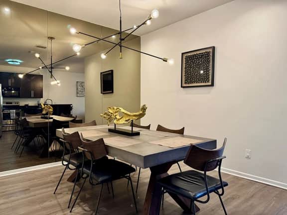 Renovated 3BR APT nice/cozy! - Image 3
