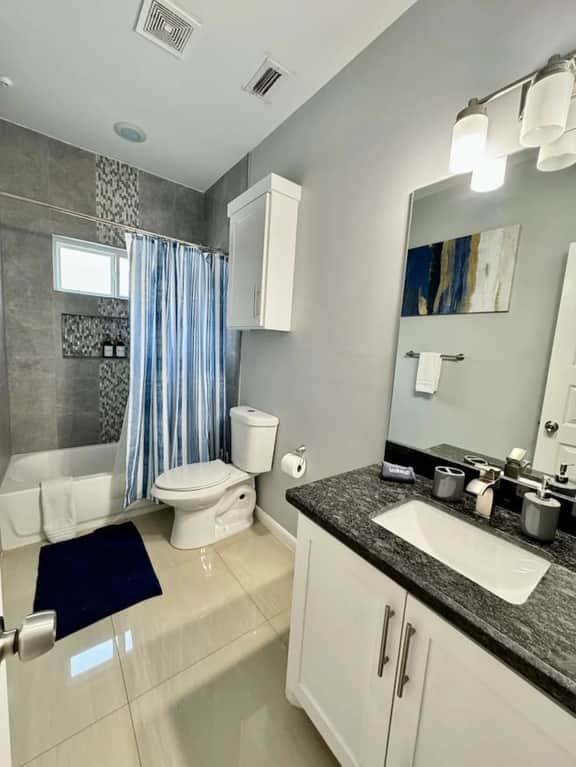 Amazing Two Bedroom Apt! McAllen Area - Image 5